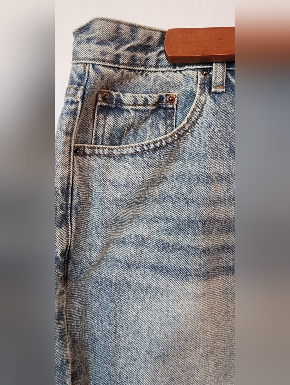 MICAS Women's High-Rise Straight Leg Jeans in Light Blue Wash Sz L 8-10 - Picture 3 of 14